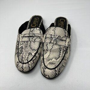 Circus by Sam Eldeman new size 8 snake skin like slip on loafer